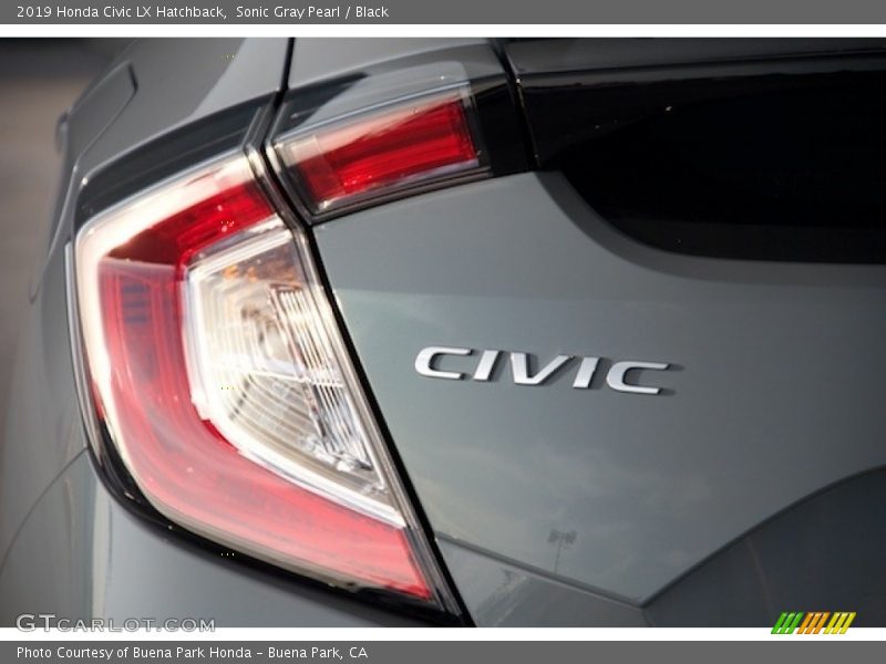 Sonic Gray Pearl / Black 2019 Honda Civic LX Hatchback