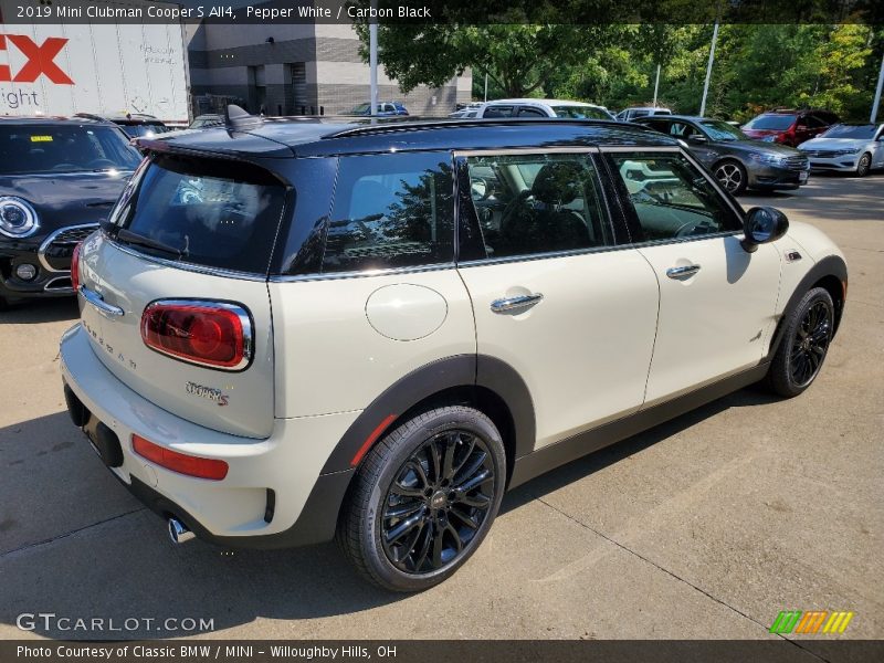 Pepper White / Carbon Black 2019 Mini Clubman Cooper S All4