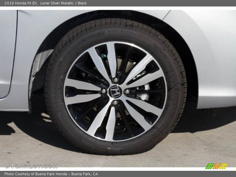 Lunar Silver Metallic / Black 2019 Honda Fit EX