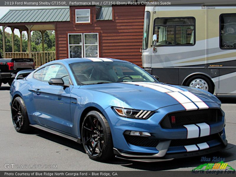 Front 3/4 View of 2019 Mustang Shelby GT350R