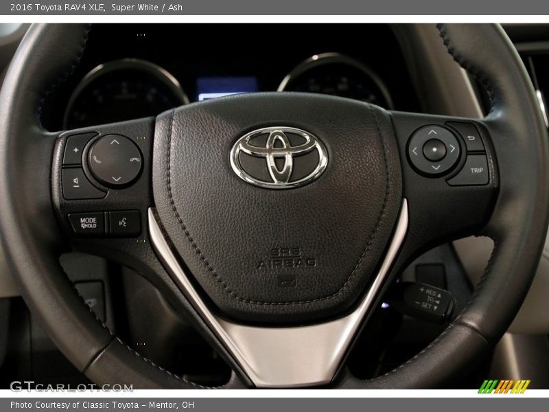 Super White / Ash 2016 Toyota RAV4 XLE