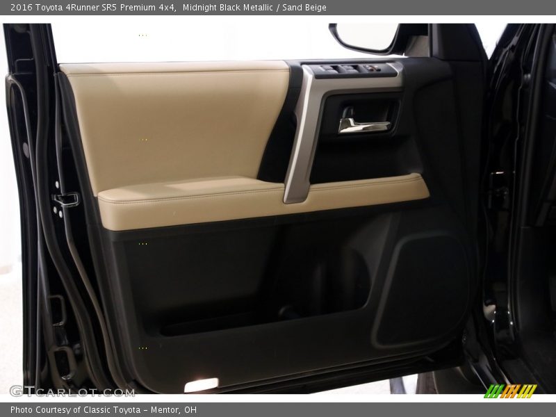 Midnight Black Metallic / Sand Beige 2016 Toyota 4Runner SR5 Premium 4x4