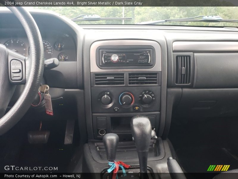 Bright Silver Metallic / Dark Slate Gray 2004 Jeep Grand Cherokee Laredo 4x4