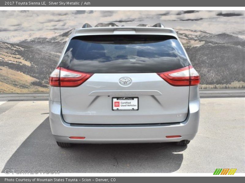 Silver Sky Metallic / Ash 2017 Toyota Sienna LE