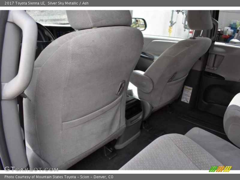 Silver Sky Metallic / Ash 2017 Toyota Sienna LE