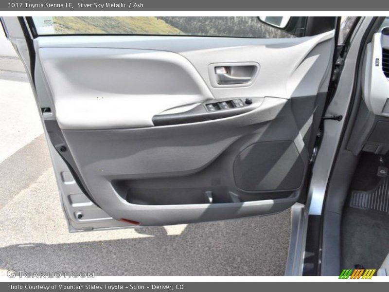 Silver Sky Metallic / Ash 2017 Toyota Sienna LE