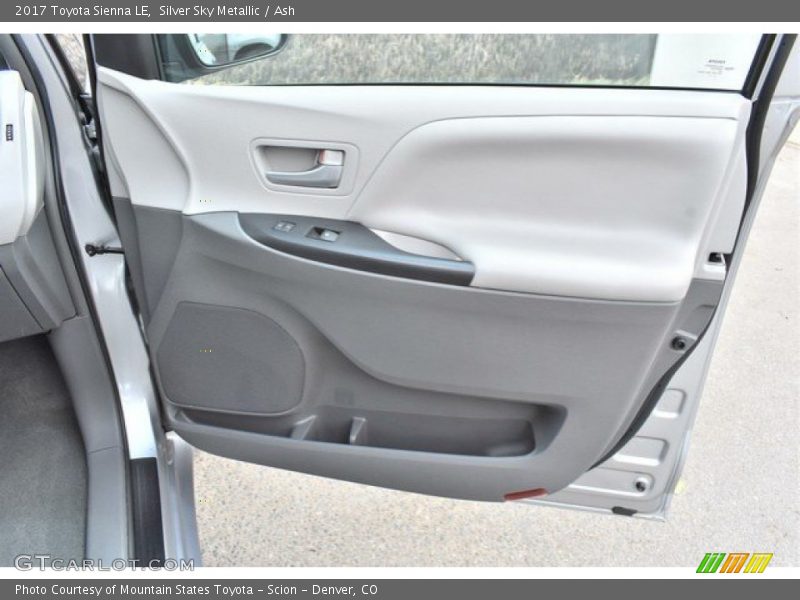 Silver Sky Metallic / Ash 2017 Toyota Sienna LE