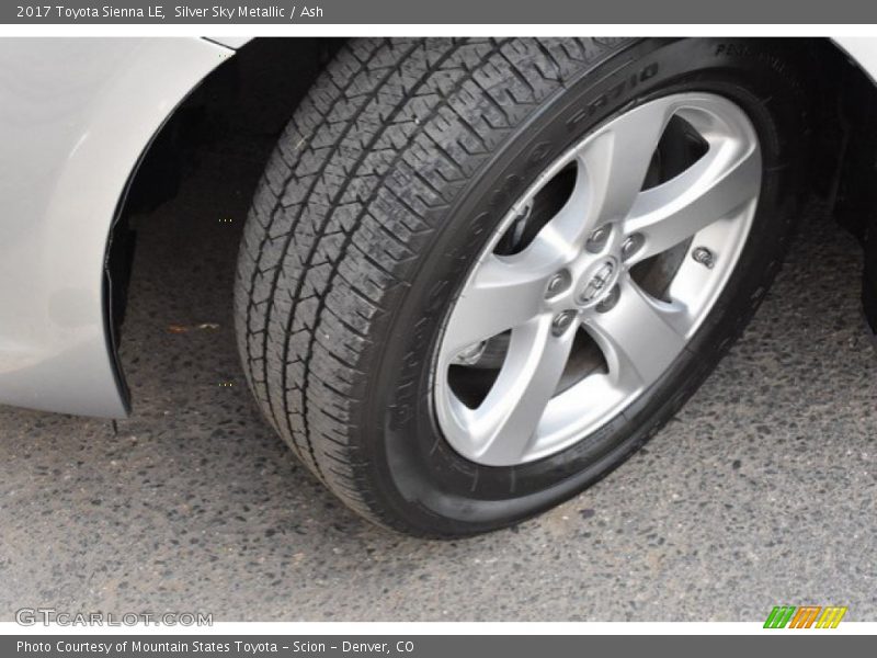 Silver Sky Metallic / Ash 2017 Toyota Sienna LE