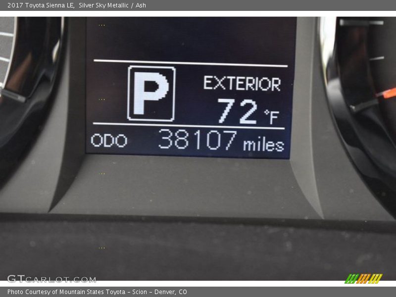 Silver Sky Metallic / Ash 2017 Toyota Sienna LE