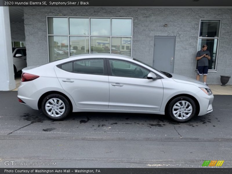 Symphony Silver / Black 2020 Hyundai Elantra SE