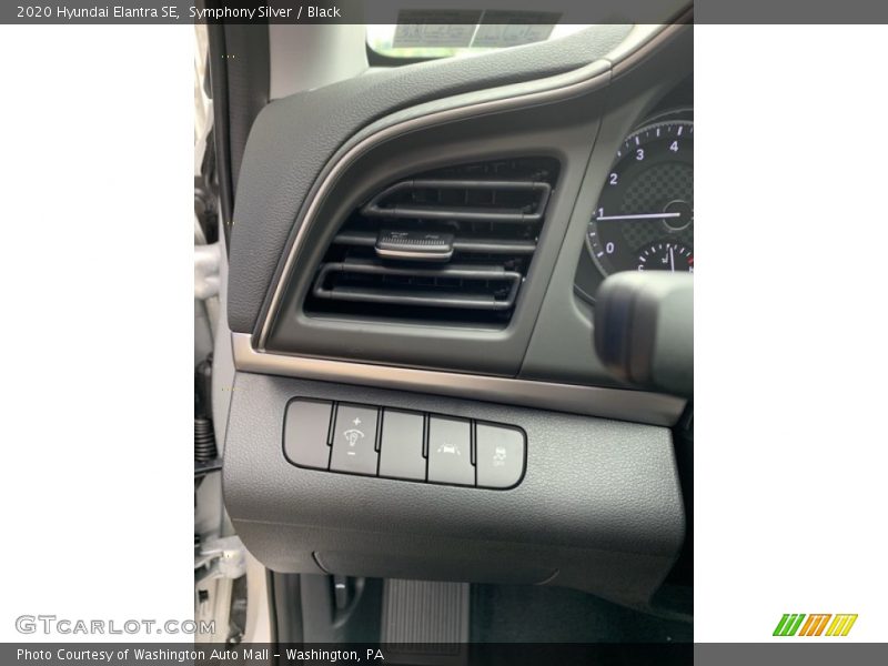 Symphony Silver / Black 2020 Hyundai Elantra SE