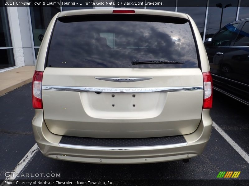 White Gold Metallic / Black/Light Graystone 2011 Chrysler Town & Country Touring - L