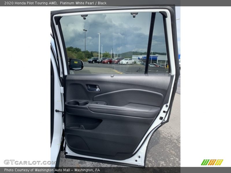 Door Panel of 2020 Pilot Touring AWD