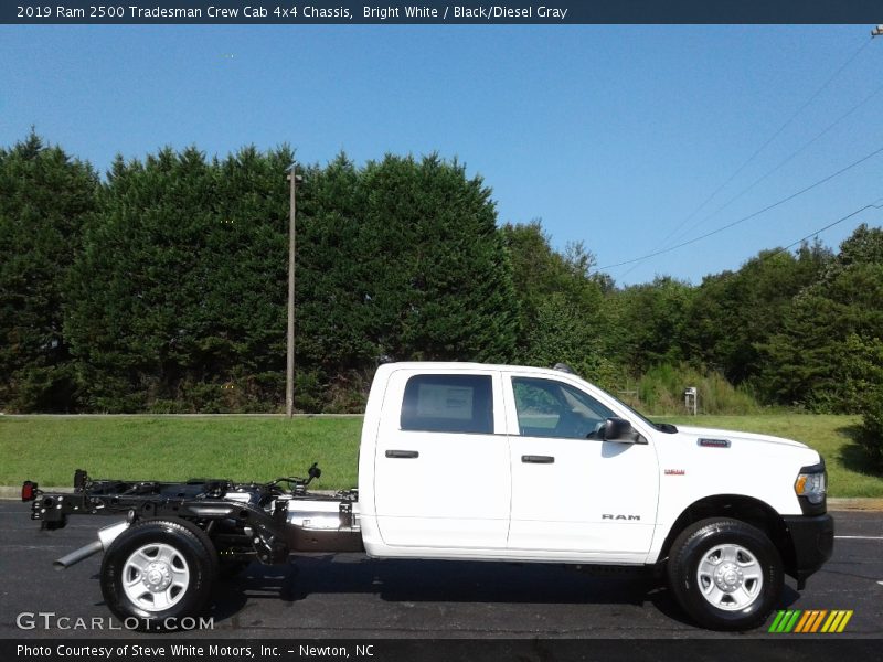 Bright White / Black/Diesel Gray 2019 Ram 2500 Tradesman Crew Cab 4x4 Chassis