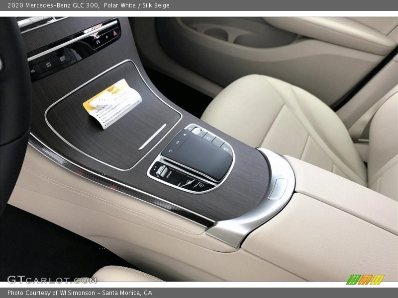 Polar White / Silk Beige 2020 Mercedes-Benz GLC 300