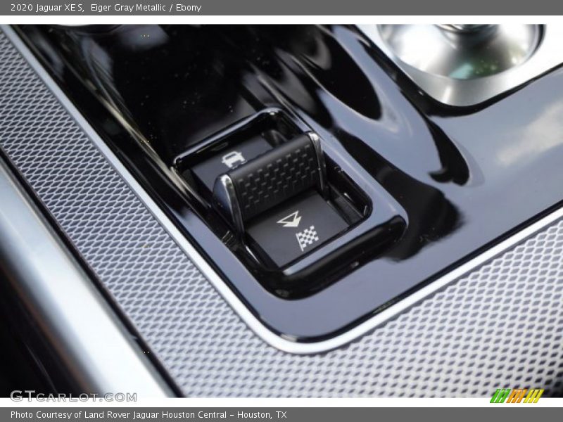 Controls of 2020 XE S
