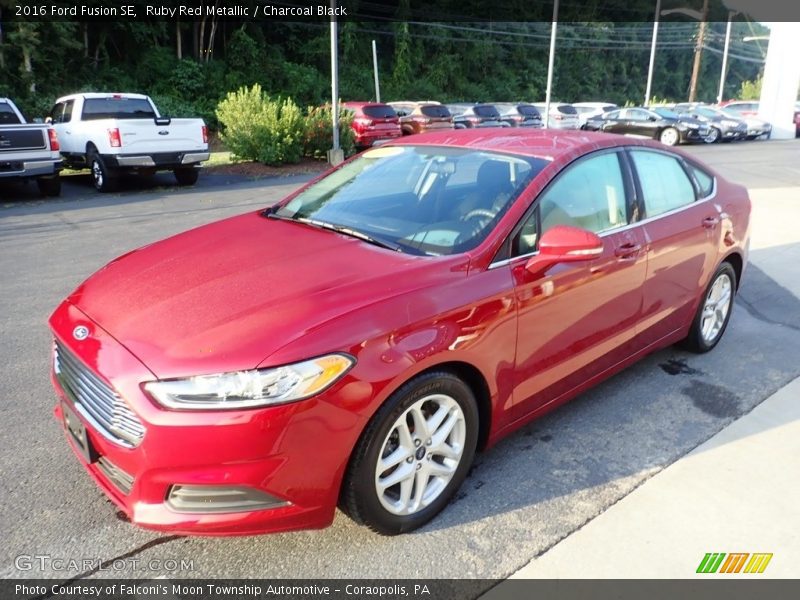 Ruby Red Metallic / Charcoal Black 2016 Ford Fusion SE