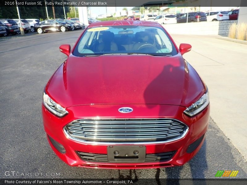 Ruby Red Metallic / Charcoal Black 2016 Ford Fusion SE