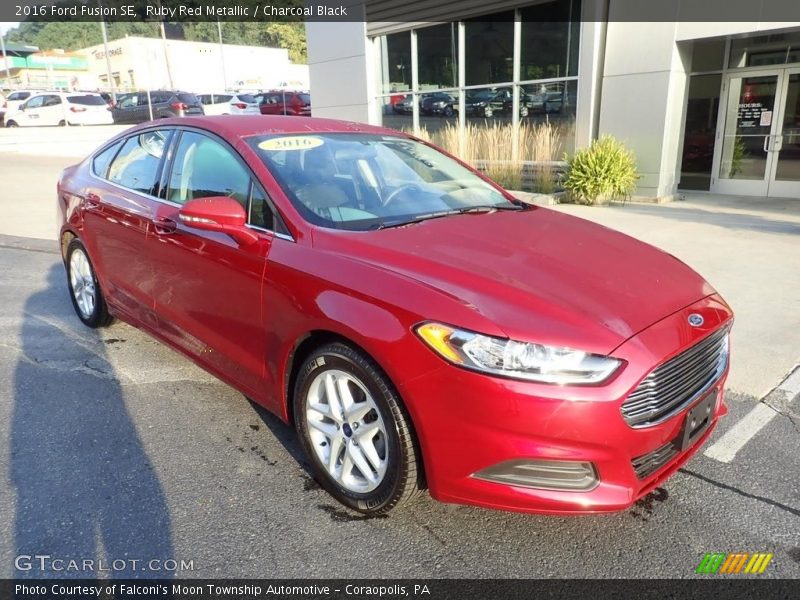 Ruby Red Metallic / Charcoal Black 2016 Ford Fusion SE