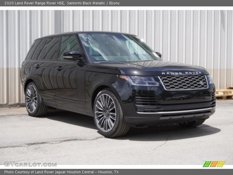 Front 3/4 View of 2020 Range Rover HSE