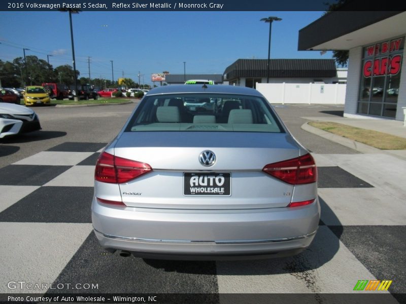 Reflex Silver Metallic / Moonrock Gray 2016 Volkswagen Passat S Sedan