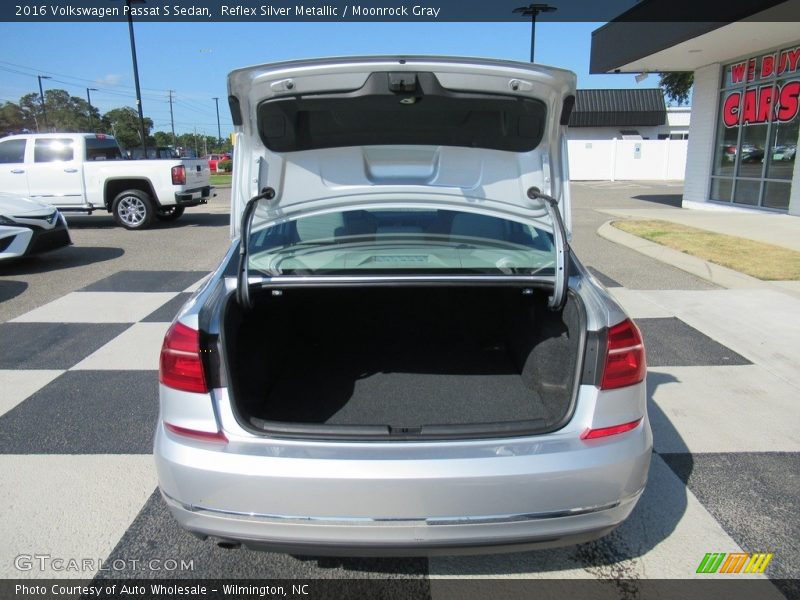 Reflex Silver Metallic / Moonrock Gray 2016 Volkswagen Passat S Sedan