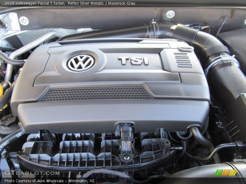 Reflex Silver Metallic / Moonrock Gray 2016 Volkswagen Passat S Sedan