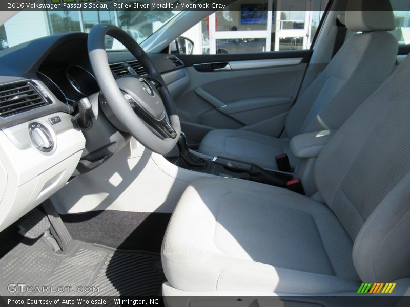 Reflex Silver Metallic / Moonrock Gray 2016 Volkswagen Passat S Sedan