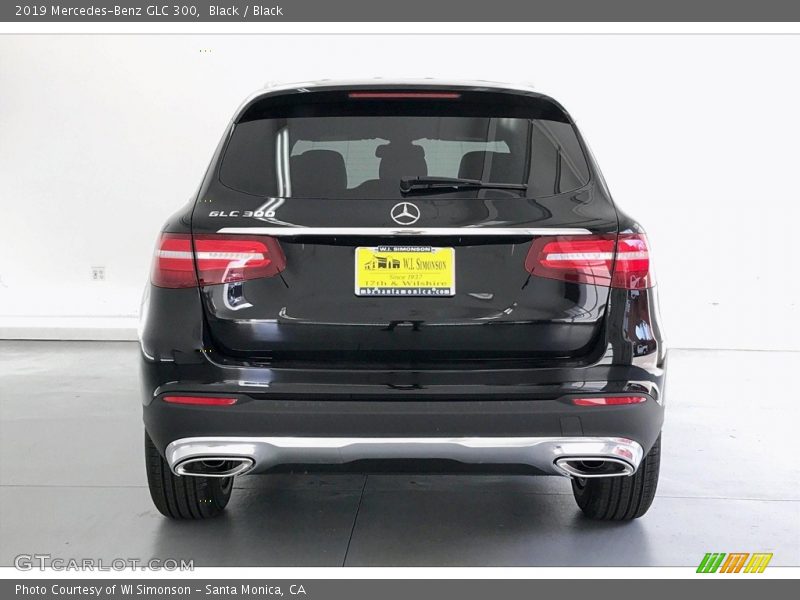 Black / Black 2019 Mercedes-Benz GLC 300