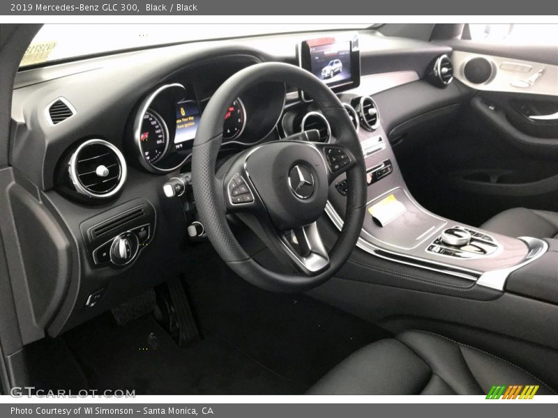 Black / Black 2019 Mercedes-Benz GLC 300