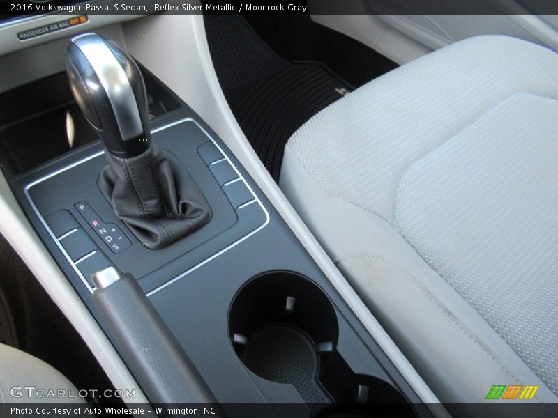 Reflex Silver Metallic / Moonrock Gray 2016 Volkswagen Passat S Sedan
