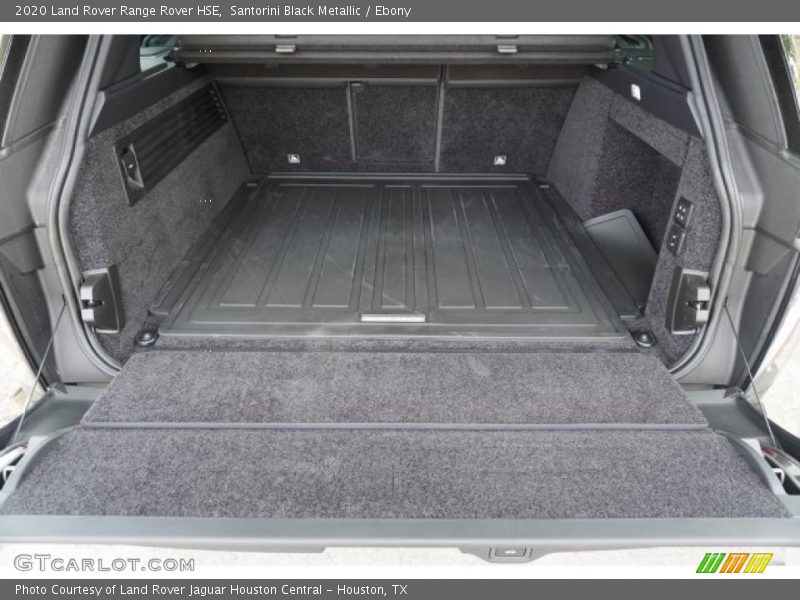 2020 Range Rover HSE Trunk