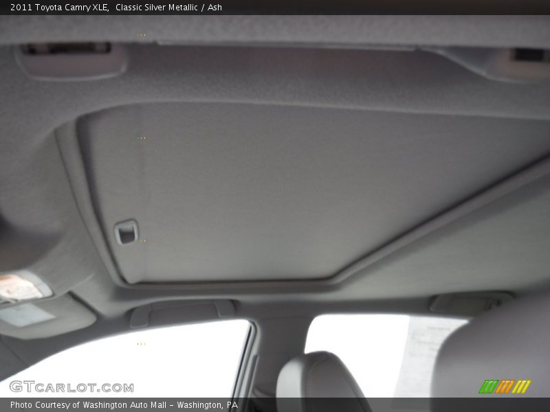 Classic Silver Metallic / Ash 2011 Toyota Camry XLE