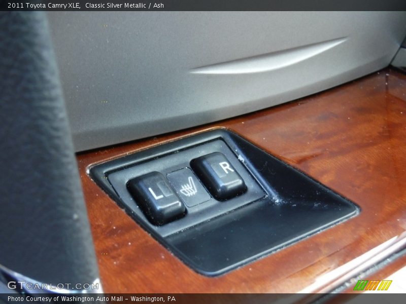 Classic Silver Metallic / Ash 2011 Toyota Camry XLE