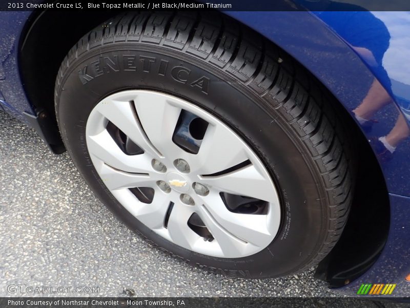 Blue Topaz Metallic / Jet Black/Medium Titanium 2013 Chevrolet Cruze LS