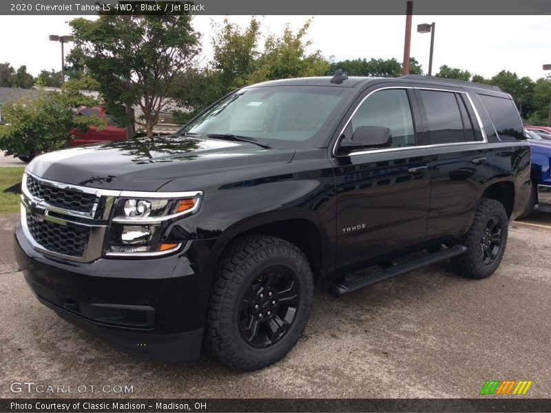Front 3/4 View of 2020 Tahoe LS 4WD