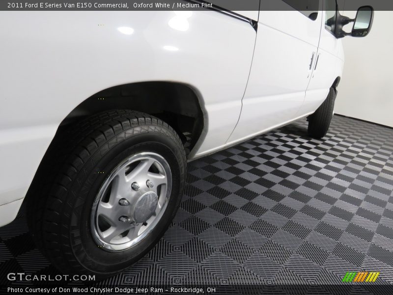 Oxford White / Medium Flint 2011 Ford E Series Van E150 Commercial