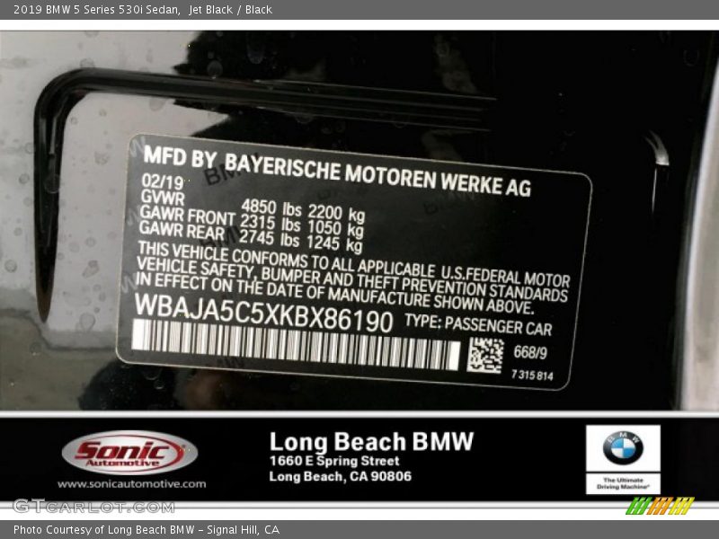 Jet Black / Black 2019 BMW 5 Series 530i Sedan