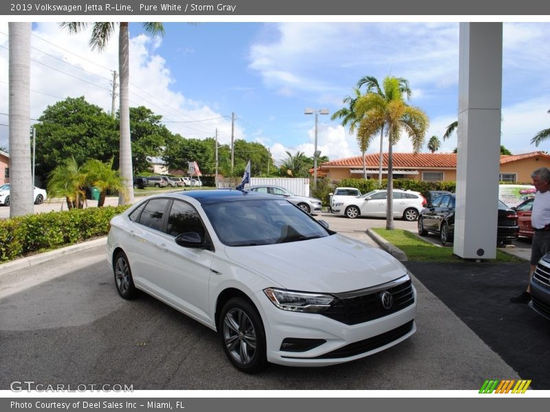 Pure White / Storm Gray 2019 Volkswagen Jetta R-Line