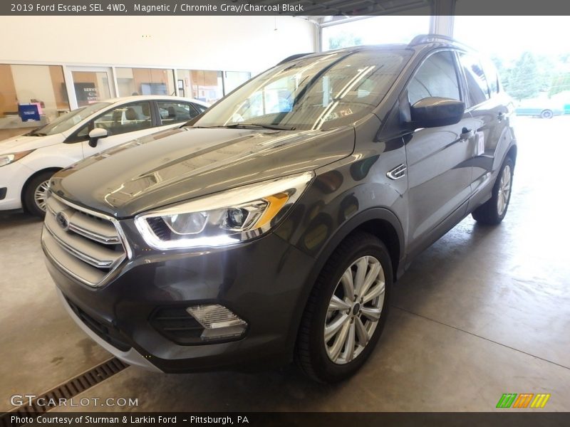 Magnetic / Chromite Gray/Charcoal Black 2019 Ford Escape SEL 4WD