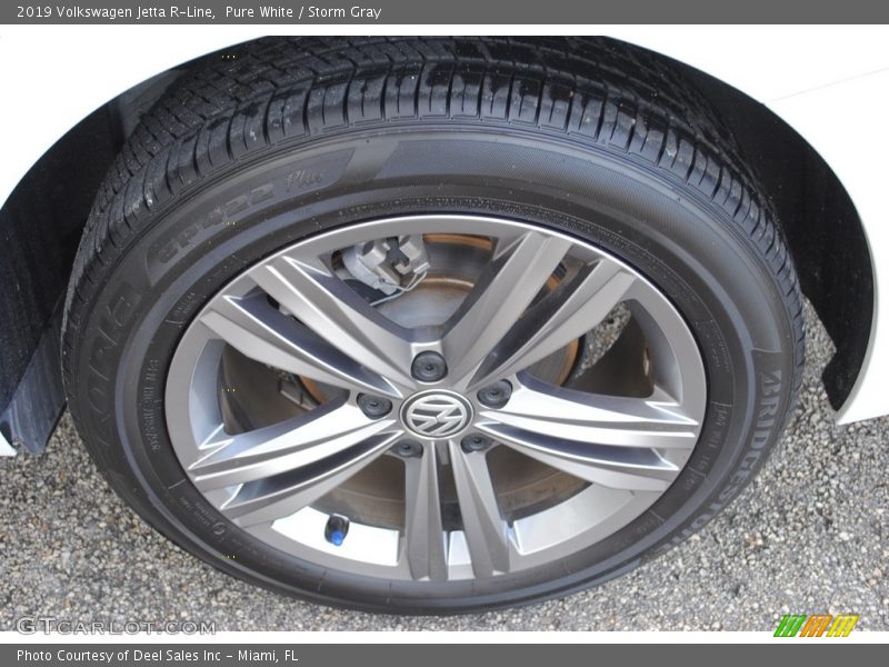 Pure White / Storm Gray 2019 Volkswagen Jetta R-Line