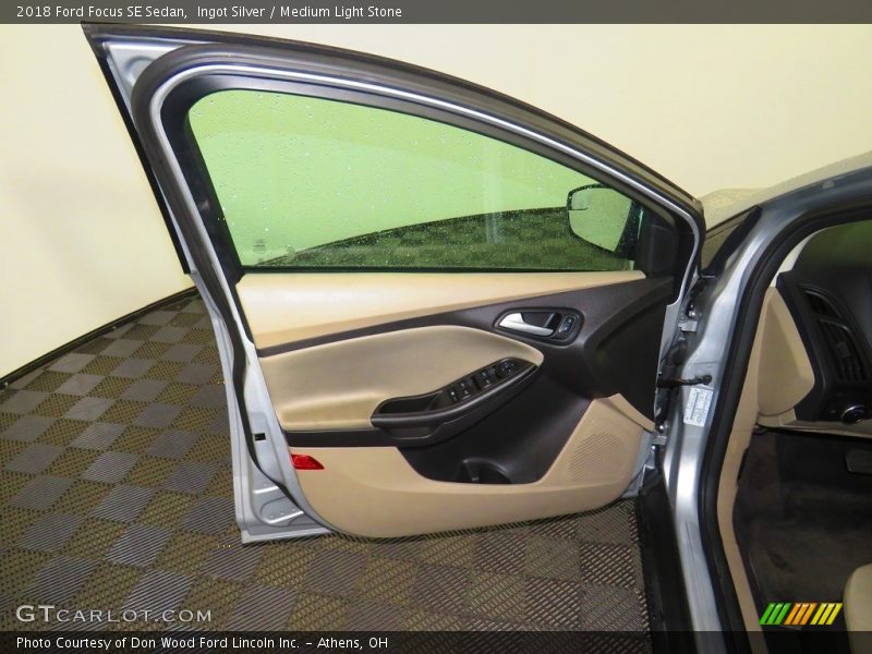 Ingot Silver / Medium Light Stone 2018 Ford Focus SE Sedan