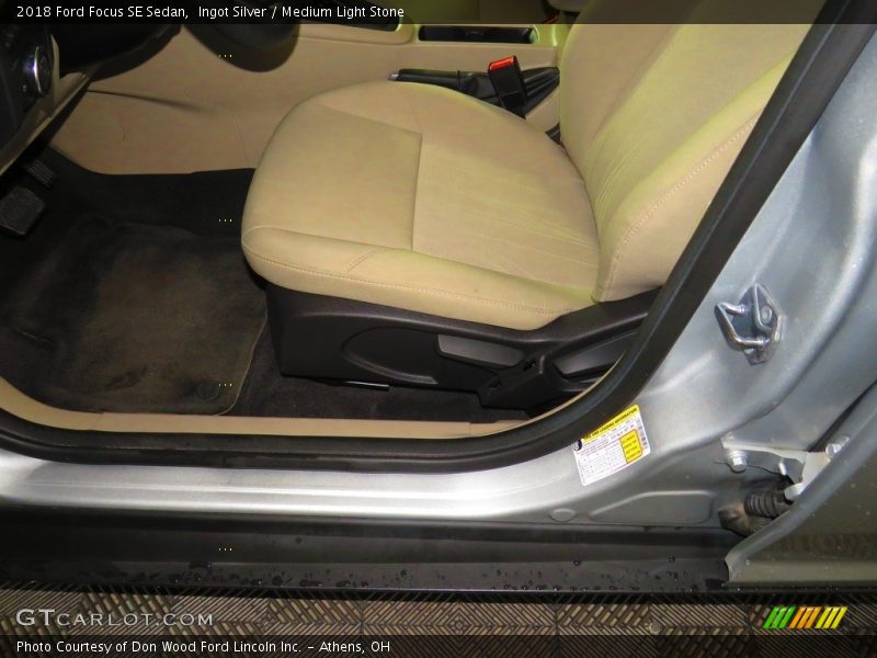 Ingot Silver / Medium Light Stone 2018 Ford Focus SE Sedan