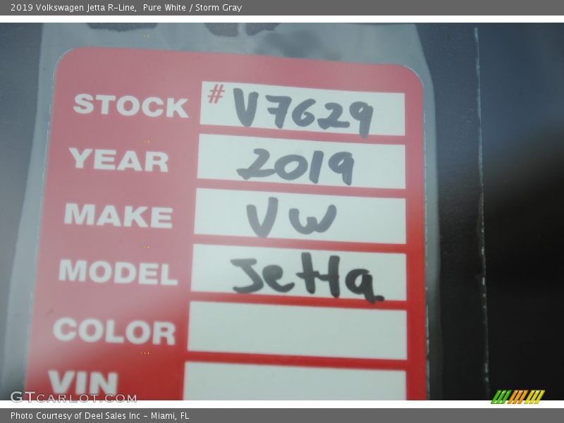 Pure White / Storm Gray 2019 Volkswagen Jetta R-Line