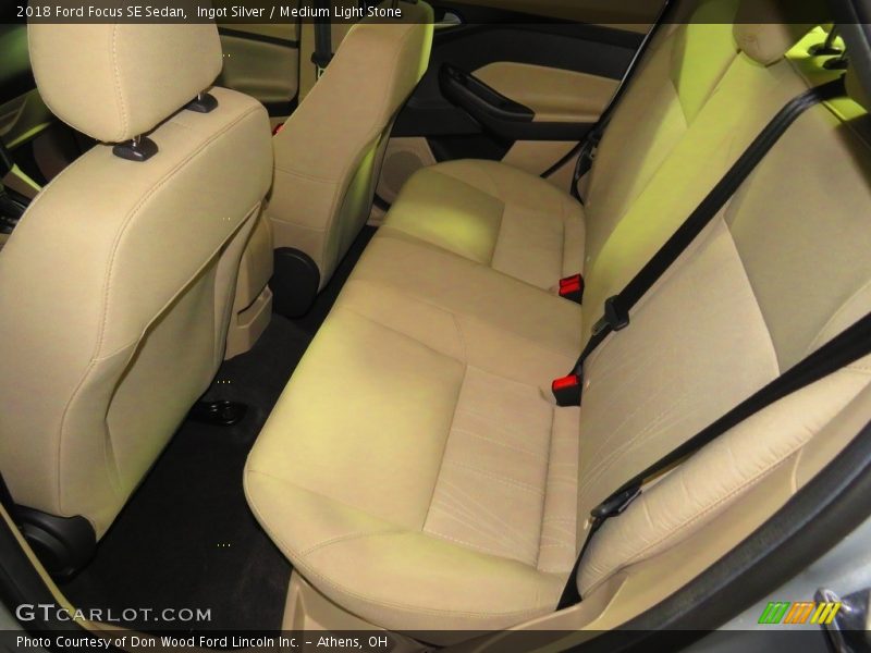 Ingot Silver / Medium Light Stone 2018 Ford Focus SE Sedan