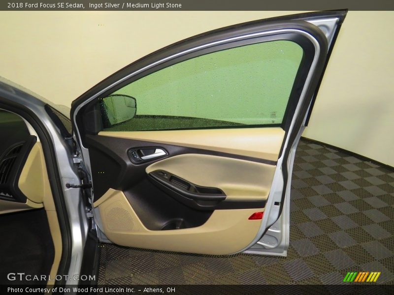 Ingot Silver / Medium Light Stone 2018 Ford Focus SE Sedan