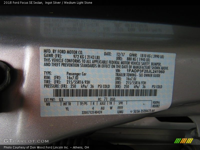 Ingot Silver / Medium Light Stone 2018 Ford Focus SE Sedan
