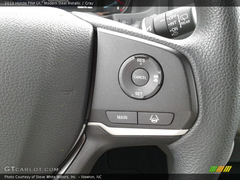 Modern Steel Metallic / Gray 2019 Honda Pilot LX