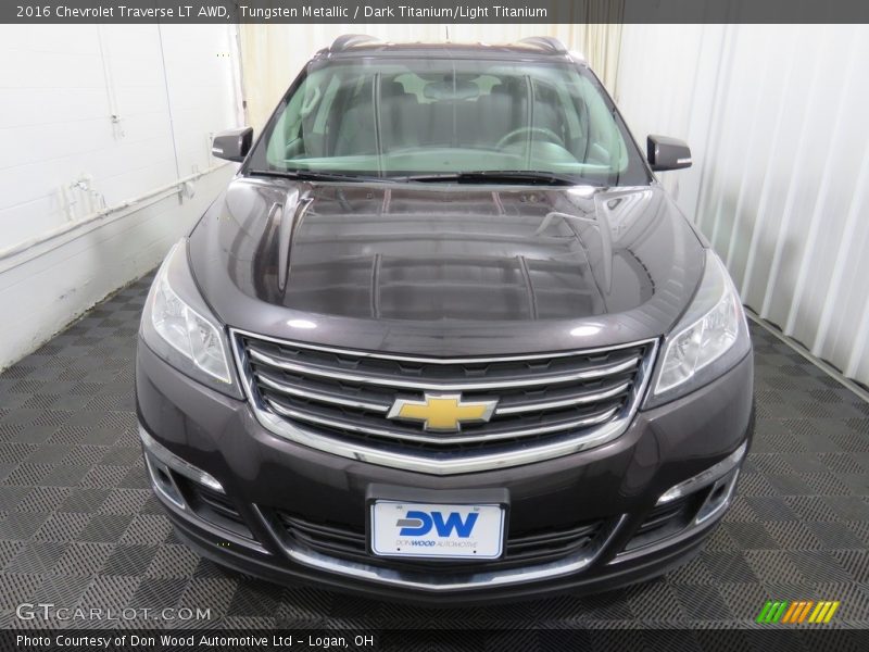Tungsten Metallic / Dark Titanium/Light Titanium 2016 Chevrolet Traverse LT AWD