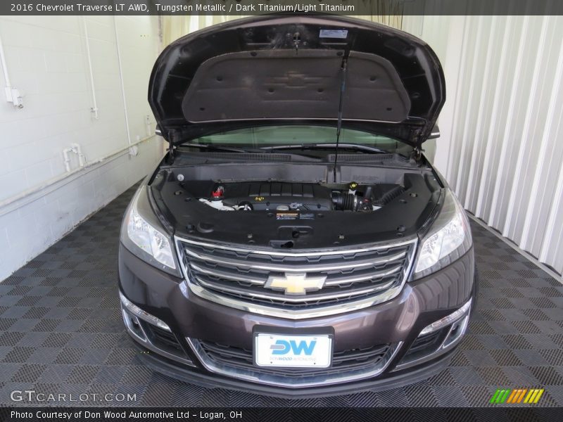 Tungsten Metallic / Dark Titanium/Light Titanium 2016 Chevrolet Traverse LT AWD